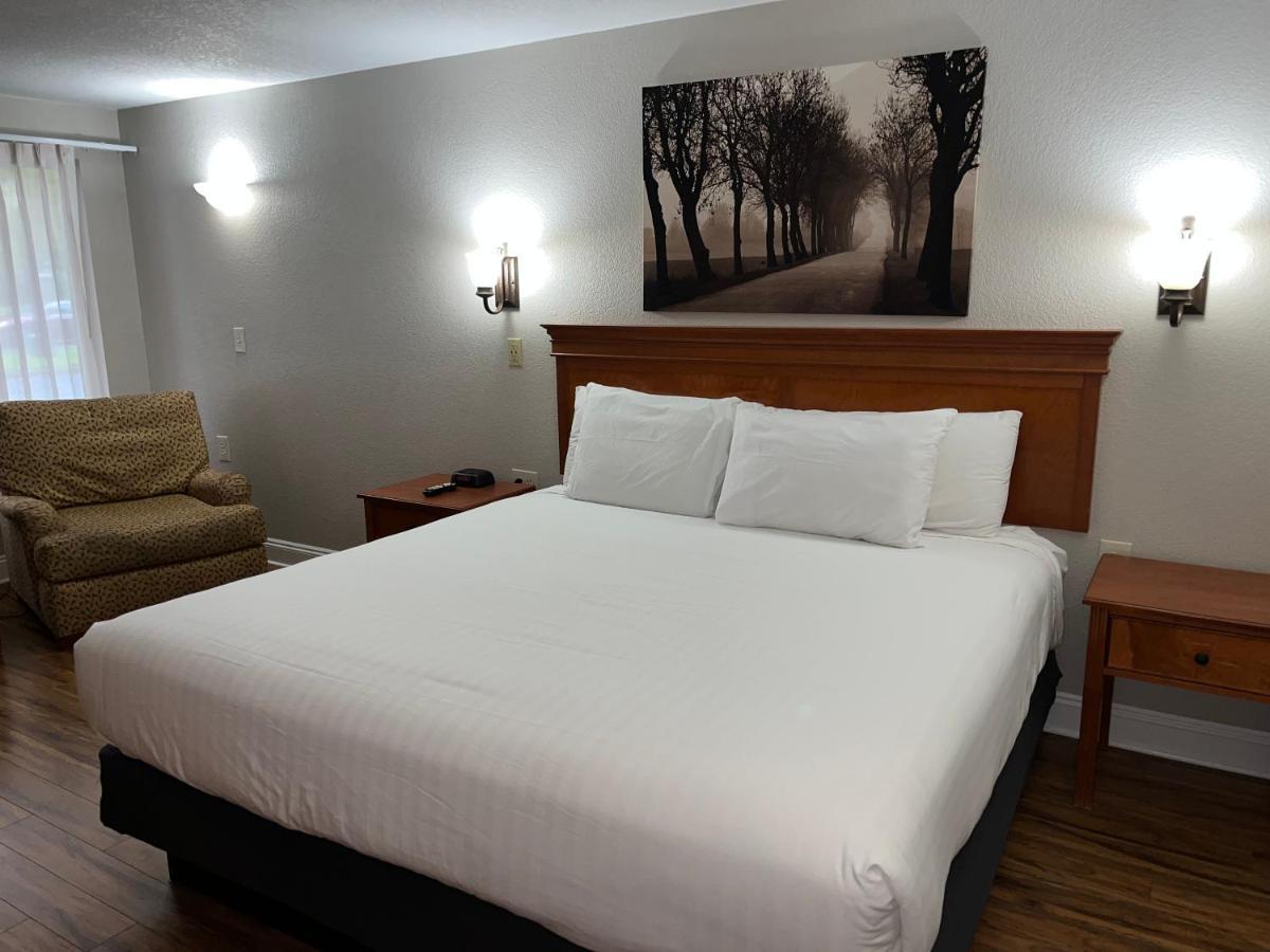 Stratford Inn Ашленд Экстерьер фото
